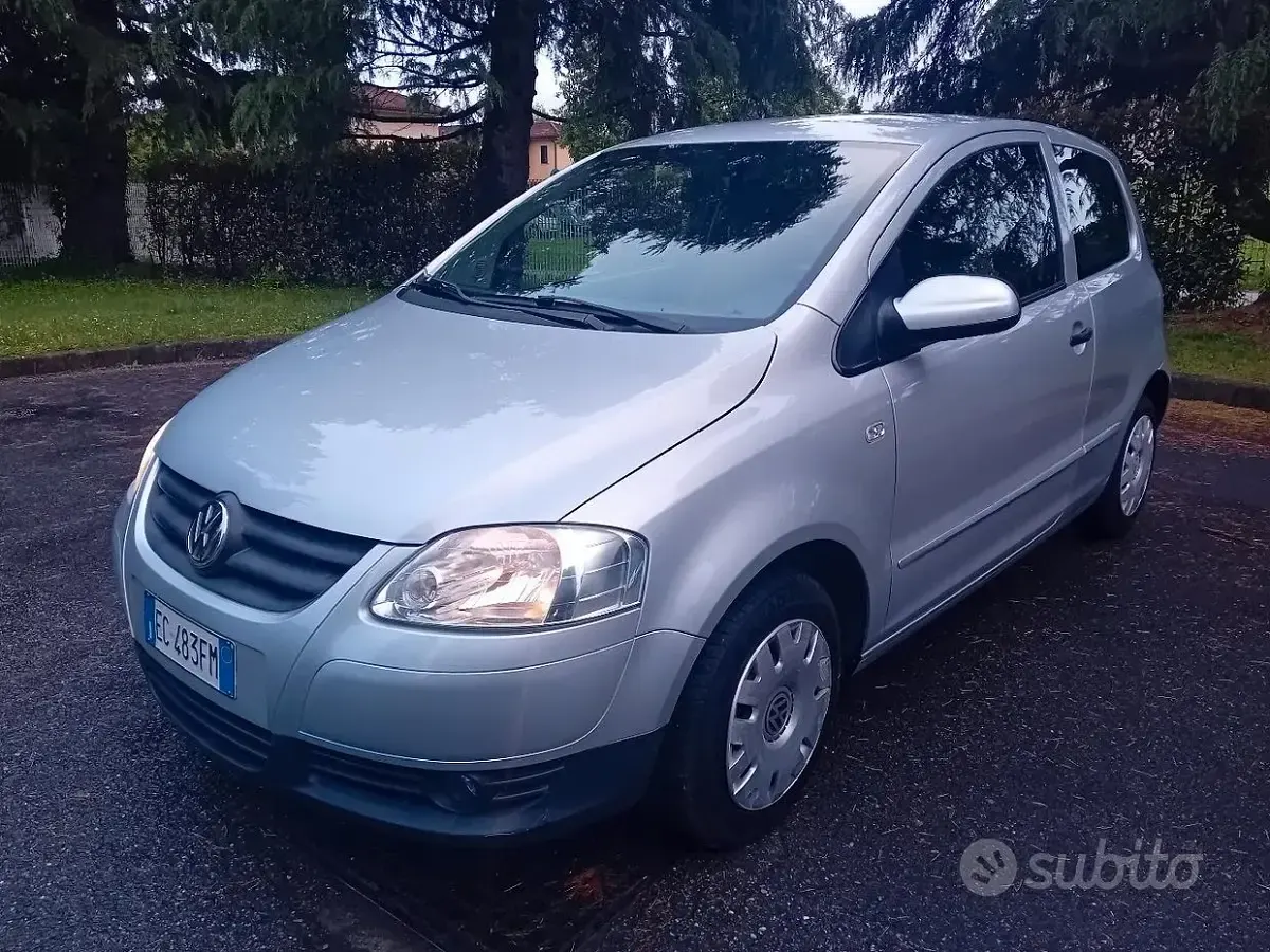 Usata VW Fox 54 CV (39 kW) 2010 Grigio Utilitaria