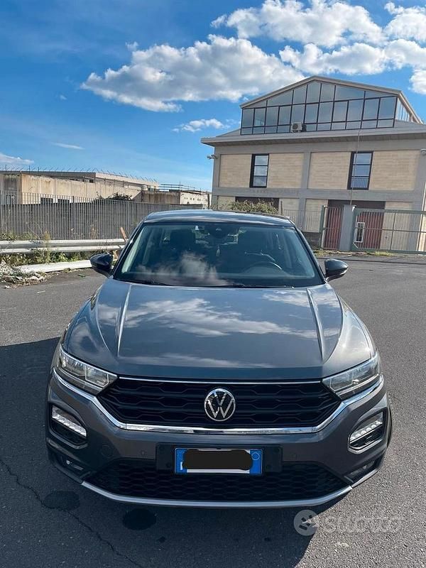 Usata VW T-Roc Advance 116 CV (85 kW) 2021 Grigio SUV