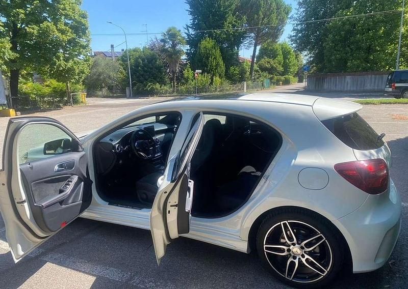Usata 2017 Mercedes A180 Premium Tre volumi | 21.000 € (Molto cara) - Immagine 1/4