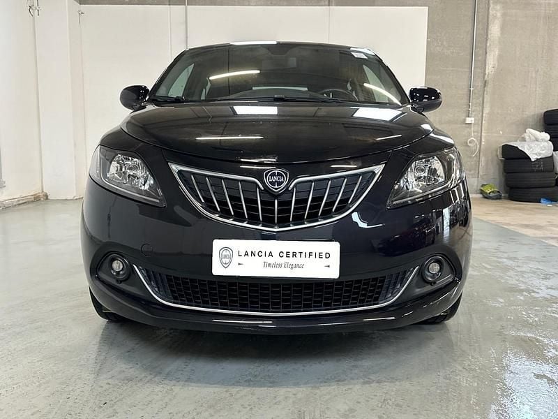 Usata Lancia Ypsilon Silver 69 CV (50 kW) 2023 Nero Utilitaria