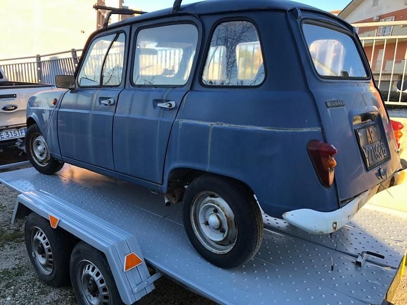 Usata Renault R4 52 CV (38 kW) 1983 Blu Utilitaria