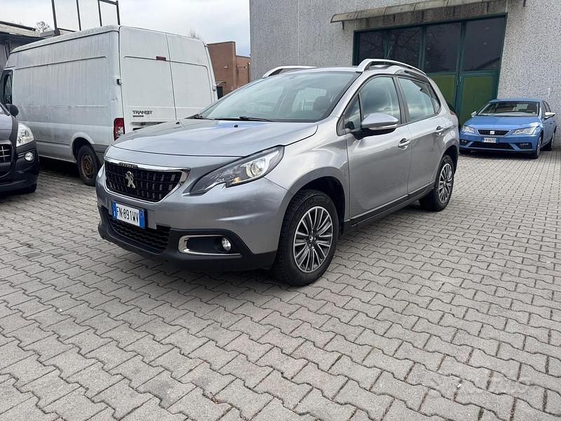 Usata Peugeot 2008 Allure 82 CV (60 kW) 2018 Beige SUV