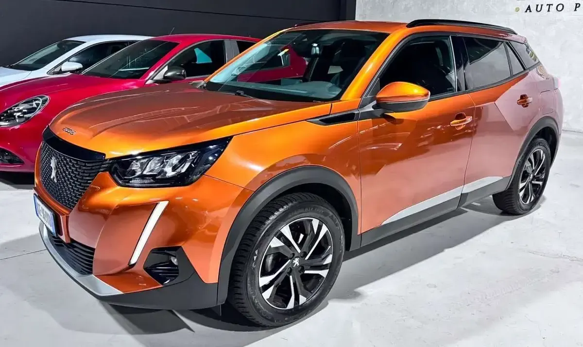 Usata Peugeot 2008 131 CV (96 kW) 2021 Other SUV