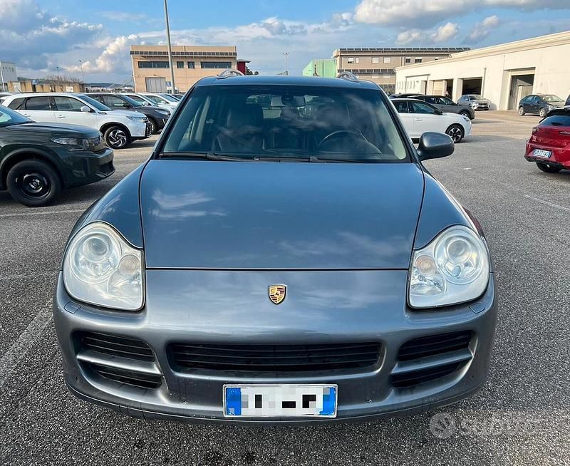 Usata Porsche Cayenne 340 CV (250 kW) 2006 Grigio SUV