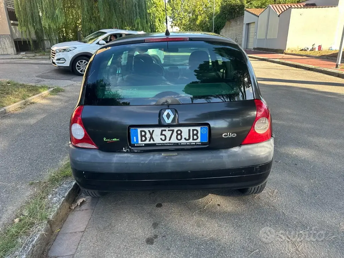 Usata Renault Clio 58 CV (42 kW) 2002 Nero Berlina