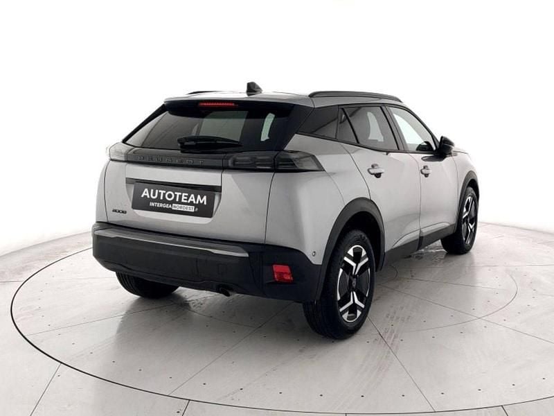 Usata Peugeot 2008 Allure 101 CV (74 kW) 2024 Grigio artense SUV