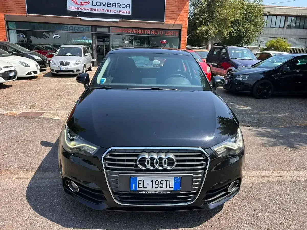 Usata Audi A1 Sportback Attraction 105 CV (77 kW) 2012 Nero Utilitaria