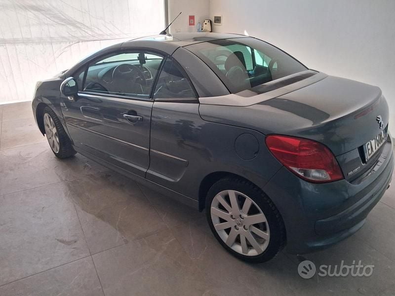 Occasion Peugeot 207 CC 112 PK (82 kW) 2010 Grijs Cabriolet