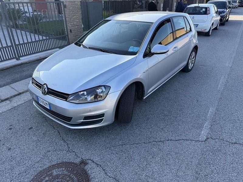 Usata VW Golf VII Comfortline 110 CV (80 kW) 2016 Berlina