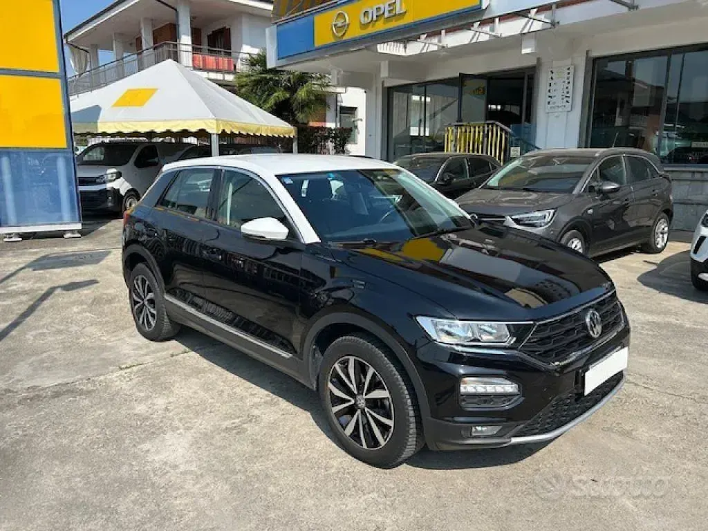 Usata VW T-Roc Style 116 CV (85 kW) 2020 Nero SUV