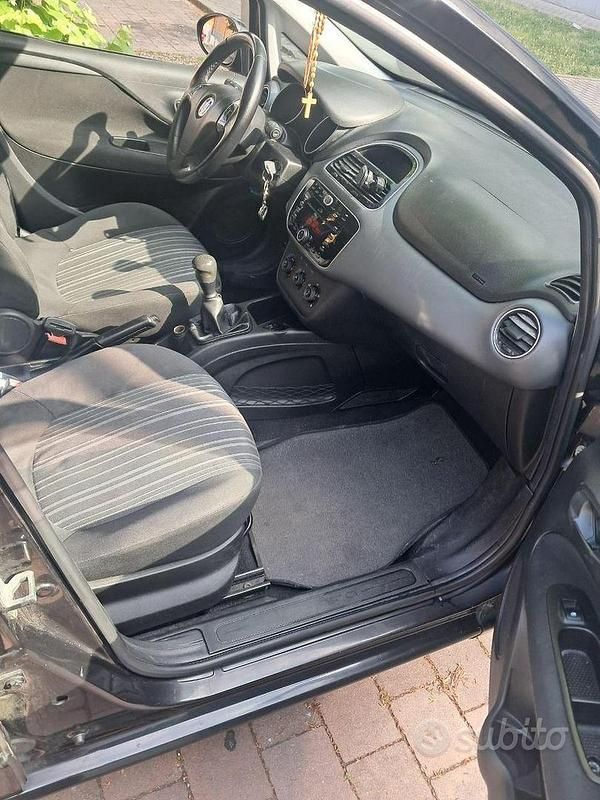 Usata Fiat Punto Evo 75 CV (55 kW) 2011 Nero Utilitaria