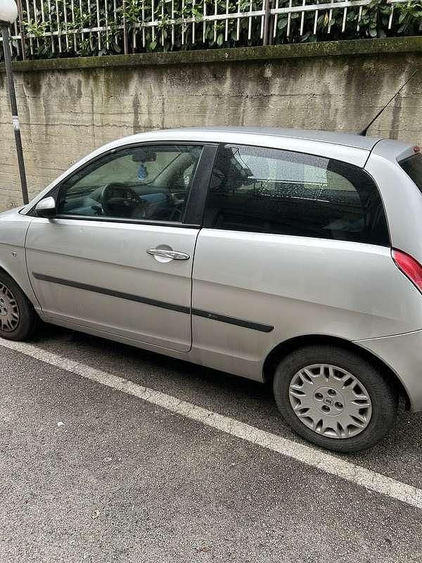 Usata Lancia Ypsilon 69 CV (50 kW) 2006 Utilitaria