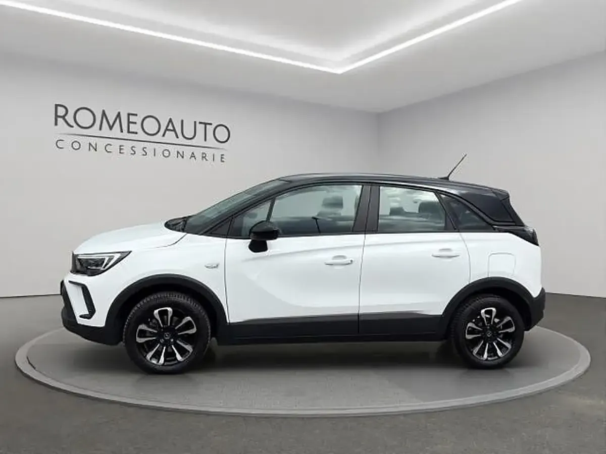 Usata Opel Crossland Elegance 110 CV (80 kW) 2024 Bianco SUV