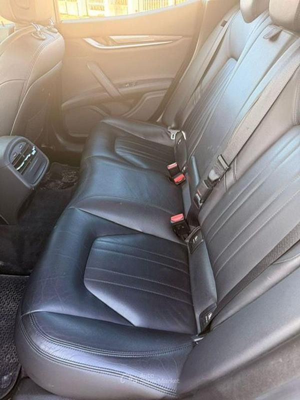 Usata Maserati Ghibli 249 CV (183 kW) 2016 Gray Berlina