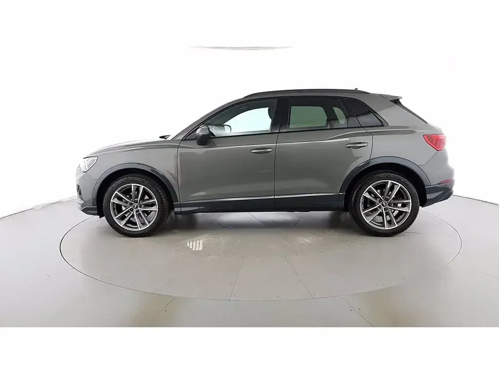 Usata Audi Q3 Advanced 150 CV (110 kW) 2022 Grigio chronos metalizzato SUV