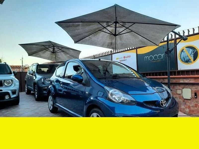 Blu/azzurro Usata 2008 Toyota Aygo Due volumi | 4790 € (Buon prezzo) - Immagine 1/4
