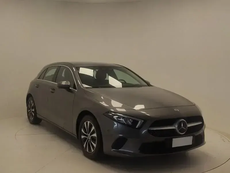 Usata Mercedes A200 Business 150 CV (110 kW) 2021 Utilitaria