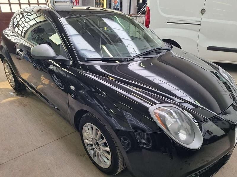 Second-hand Alfa Romeo MiTo Progression 84 CP (61 kW) 2014 Negru Hatchback
