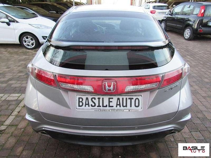Usata Honda Civic Elegance 99 CV (72 kW) 2009 Grigio chiaro Berlina