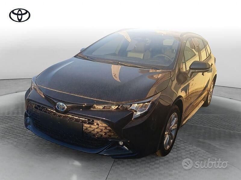 Blu Nuova 2025 Toyota Corolla Active Station wagon | 29.300 € (Buon prezzo) - Immagine 1/4