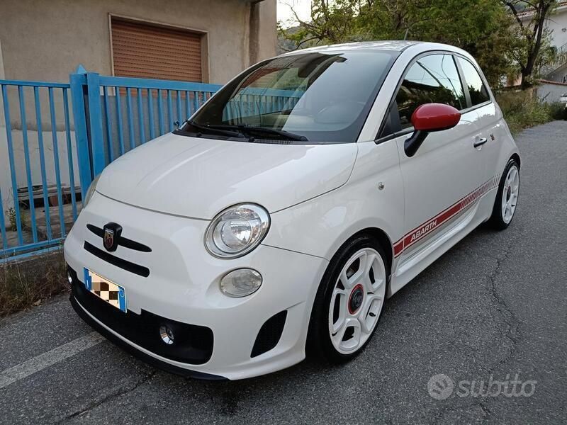 Bianco Usata 2009 Abarth 500 Due volumi | 10.500 € (Buon prezzo) - Immagine 1/4