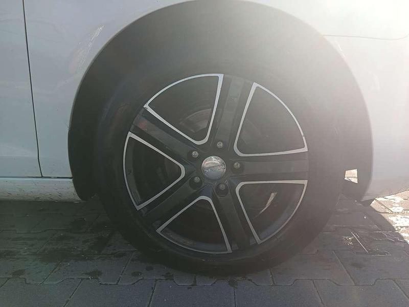 Usata VW Golf VI United 80 CV (58 kW) 2011 Utilitaria