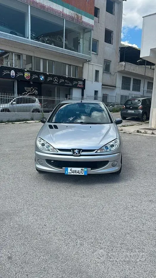 Usata Peugeot 206 GTi 135 CV (99 kW) 2000 Grigio Berlina
