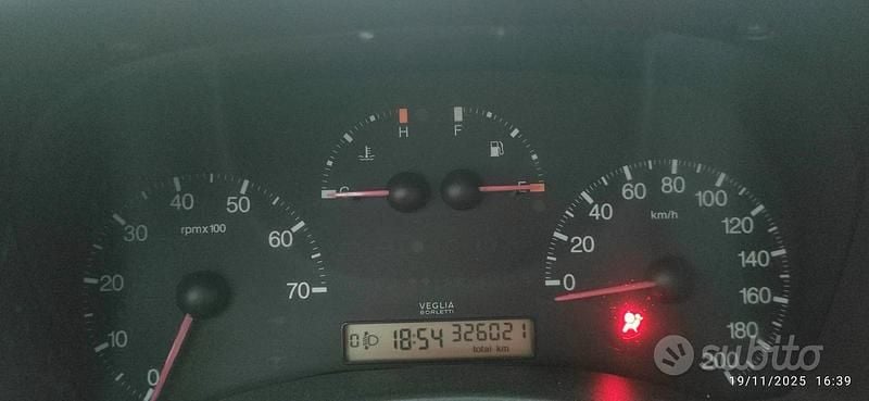 Usata 2000 Fiat Punto Tre volumi | 500 € - Immagine 1/4