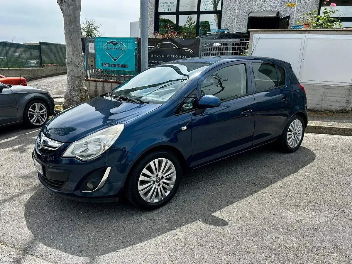Usata Opel Corsa 86 CV (63 kW) 2012 Bianco Utilitaria