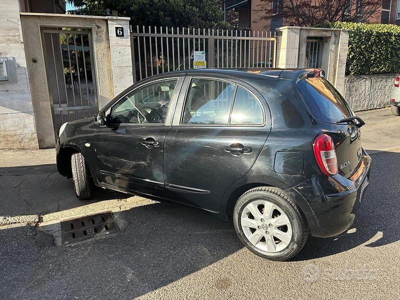 Usata Nissan Micra 60 CV (44 kW) 2011 Nero Utilitaria