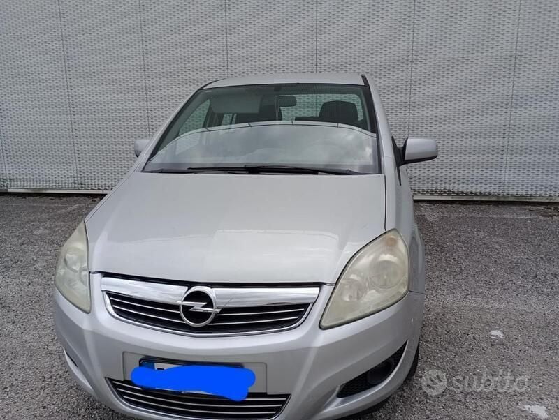 Usata Opel Zafira 110 CV (80 kW) 2010 Grigio Monovolume
