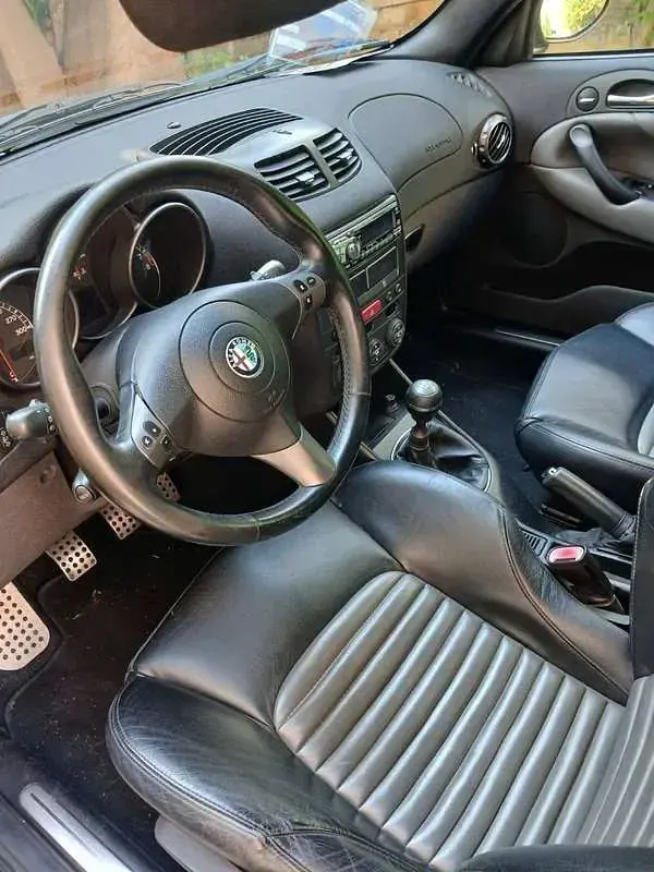 Usata Alfa Romeo 2000 252 CV (185 kW) 2002 Nero Berlina