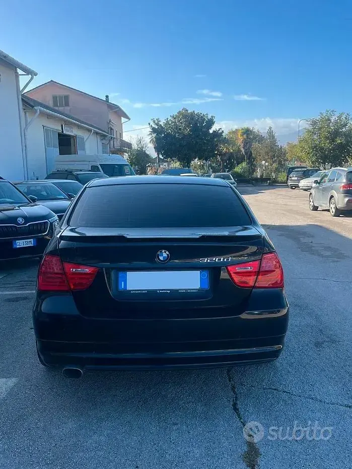 Usata BMW 320 184 CV (135 kW) 2010 Nero Berlina