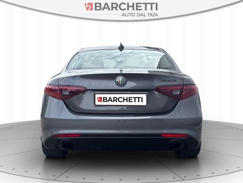 Usata Alfa Romeo Giulia Super 179 CV (131 kW) 2016 Grigio Berlina