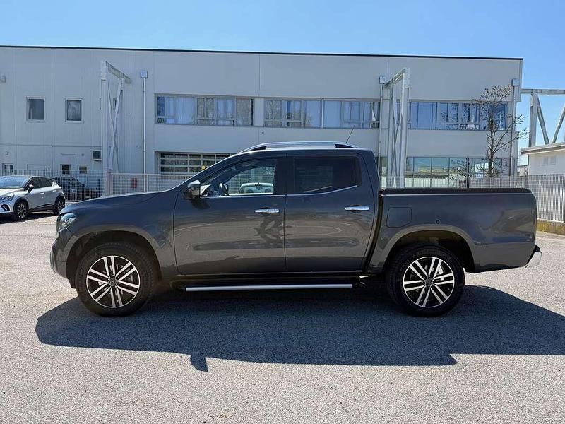 Usata Mercedes X250 190 CV (139 kW) 2017 Grigio Pick-up