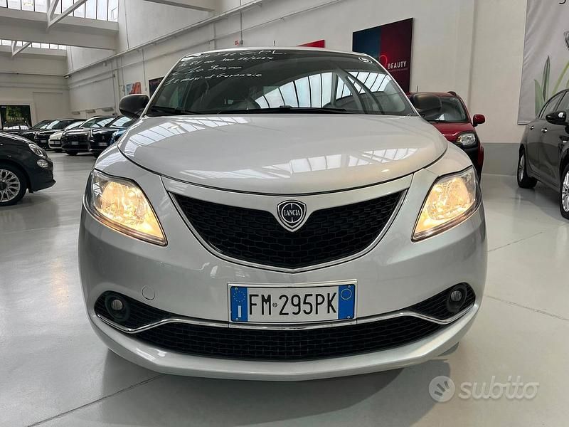 Usata Lancia Ypsilon Silver 69 CV (50 kW) 2017 Other Utilitaria