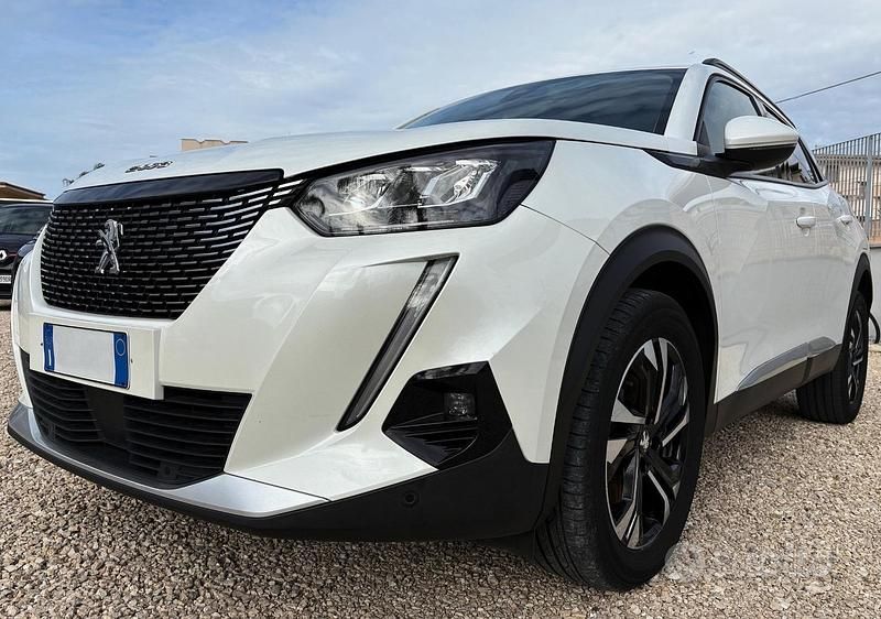Usata Peugeot 2008 Allure 131 CV (96 kW) 2020 Bianco SUV