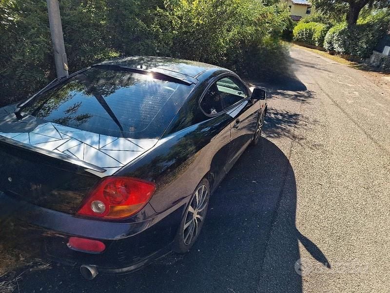 Usata Hyundai Coupé 105 CV (77 kW) 2002 Nero Coupé