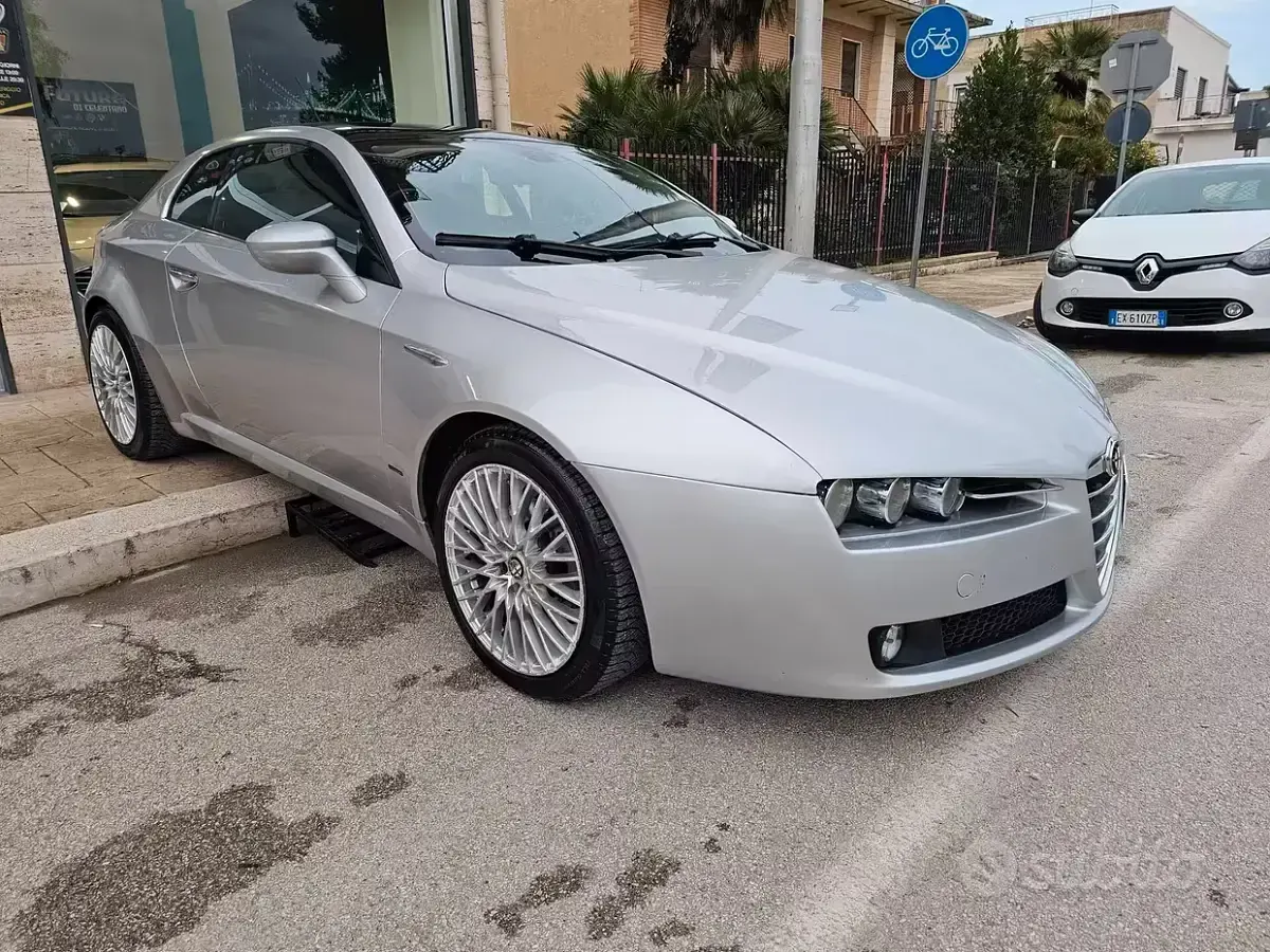 Usata Alfa Romeo Brera 185 CV (136 kW) 2006 Grigio Coupé