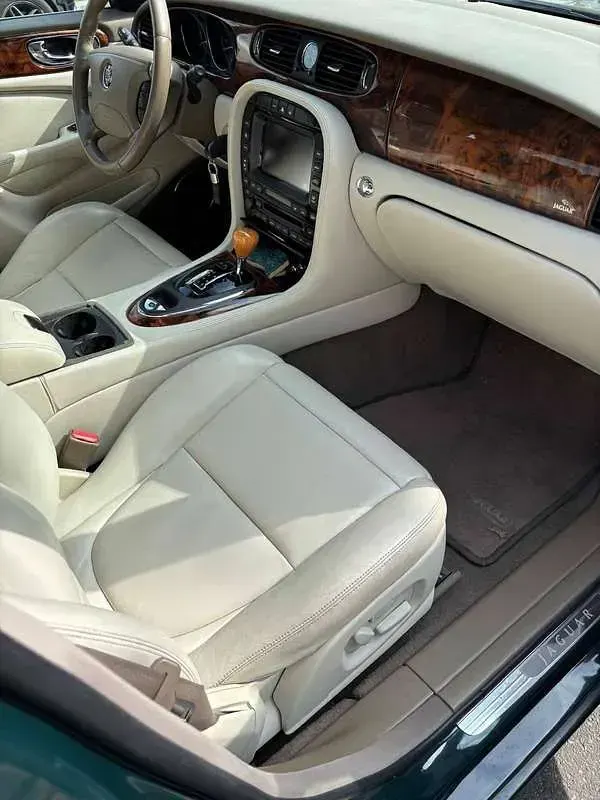 Usata Jaguar XJ Executive 258 CV (189 kW) 2003 Verde Berlina