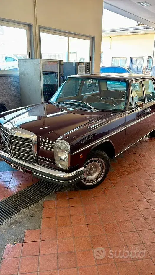 Usata Mercedes W114 1970 Rosso Berlina
