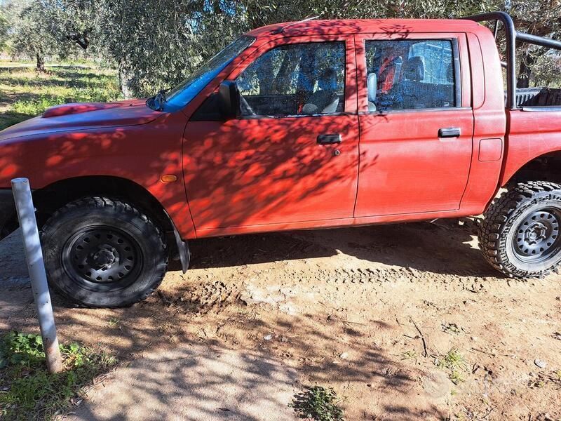 Usata Mitsubishi L200 100 CV (73 kW) 1997 Rosso Pick-up