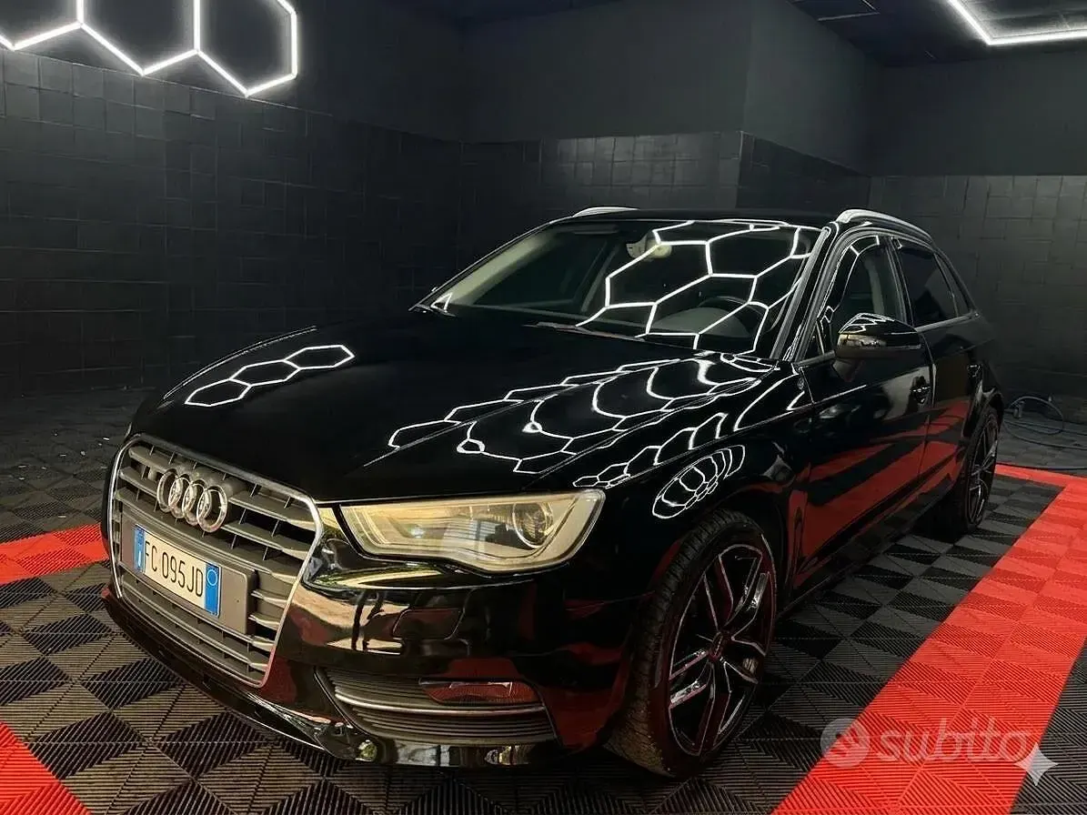 Usata Audi A3 Attraction 110 CV (80 kW) 2016 Nero Berlina