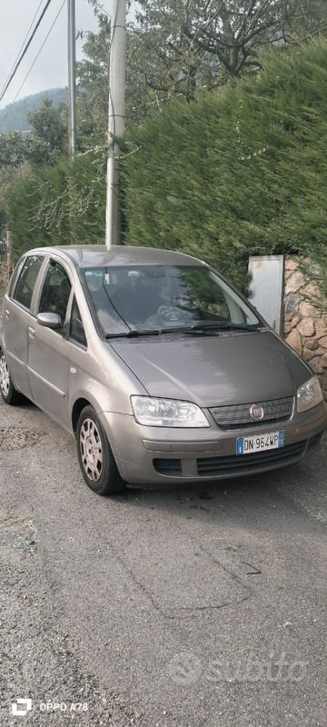 Usata Fiat Idea 95 CV (69 kW) 2008 Marrone Monovolume