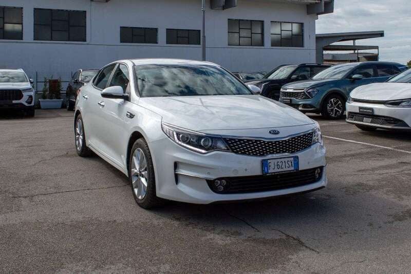 Bianco Usata 2017 Kia Optima Tre volumi | 9900 € - Immagine 1/4