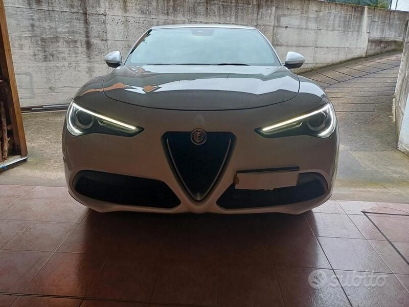 Usata Alfa Romeo Stelvio 2019 Bianco SUV