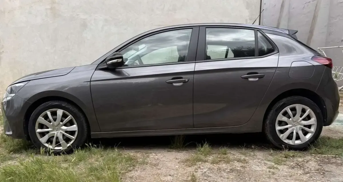Usata Opel Corsa Elegance 101 CV (74 kW) 2020 Utilitaria