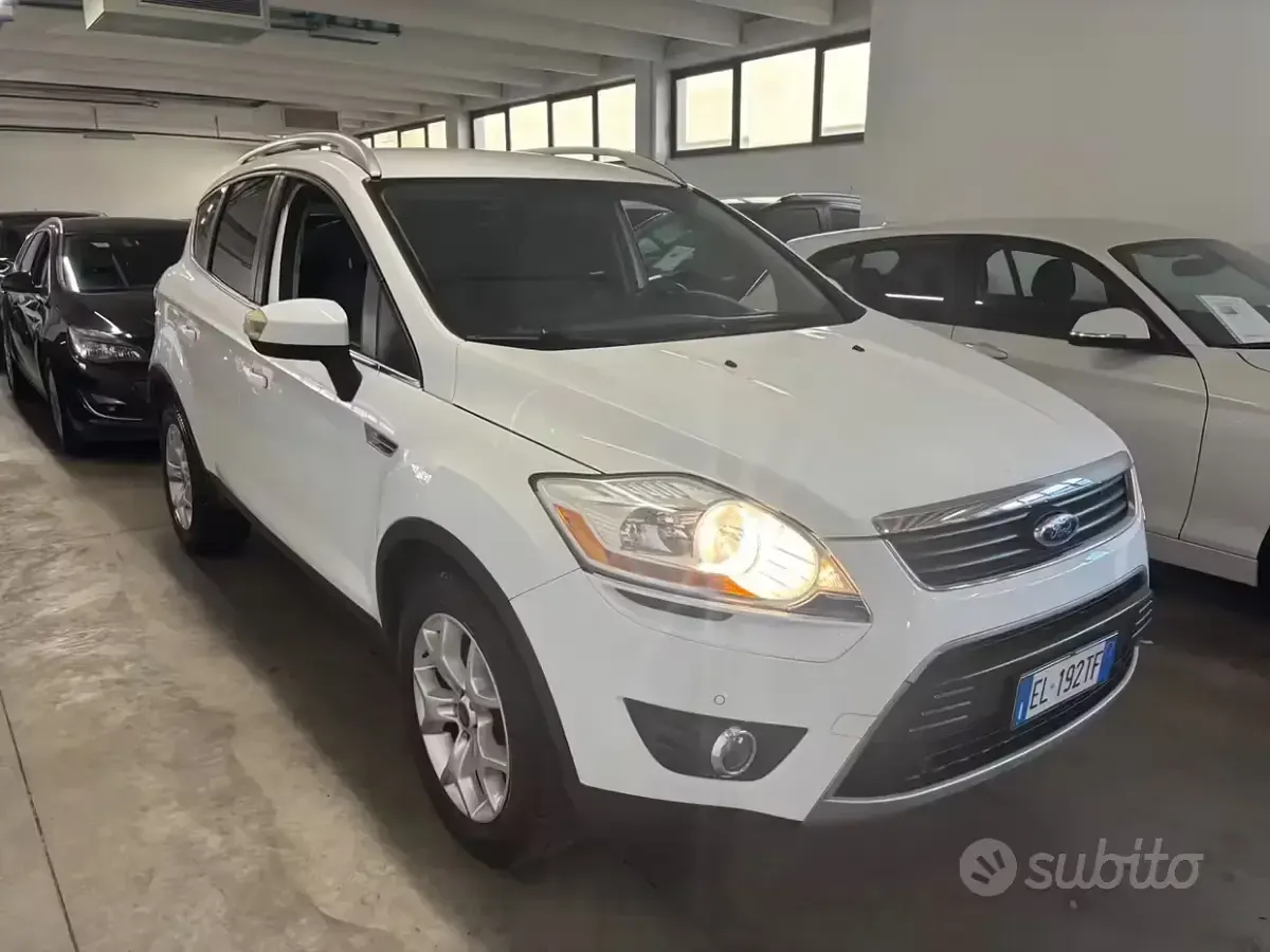 Usata Ford Kuga Titanium 140 CV (102 kW) 2012 Bianco SUV