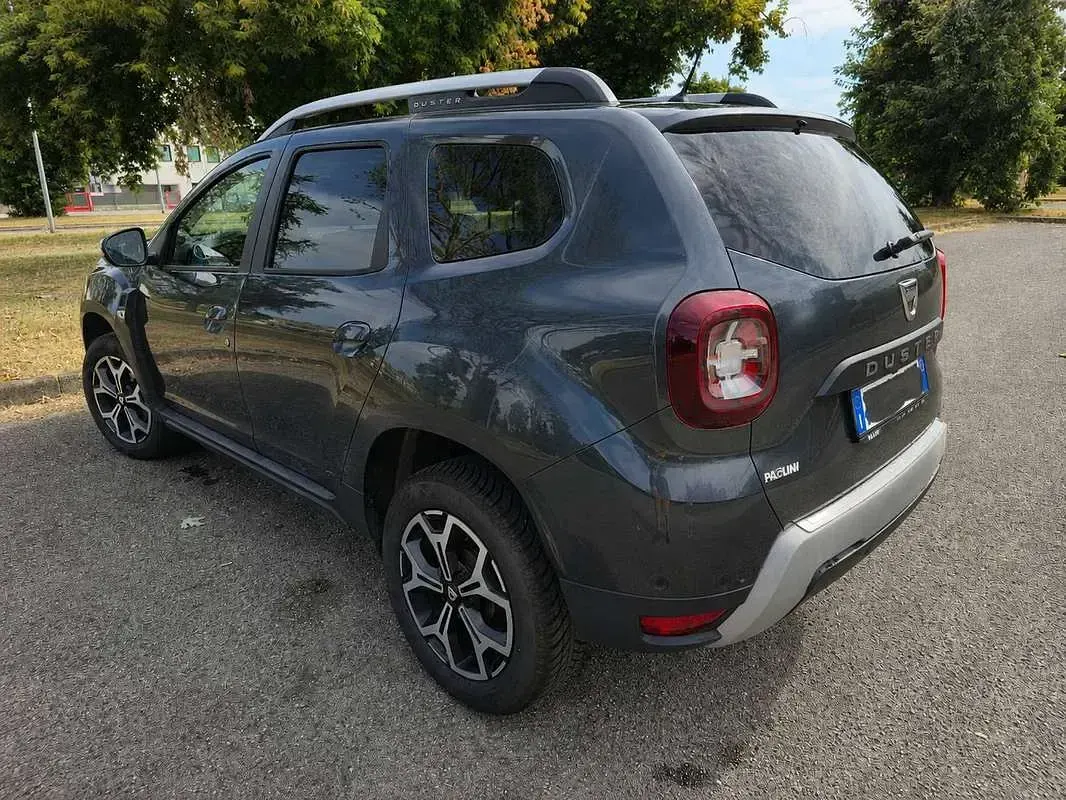Usata Dacia Duster Prestige 116 CV (85 kW) 2019 Grigio SUV