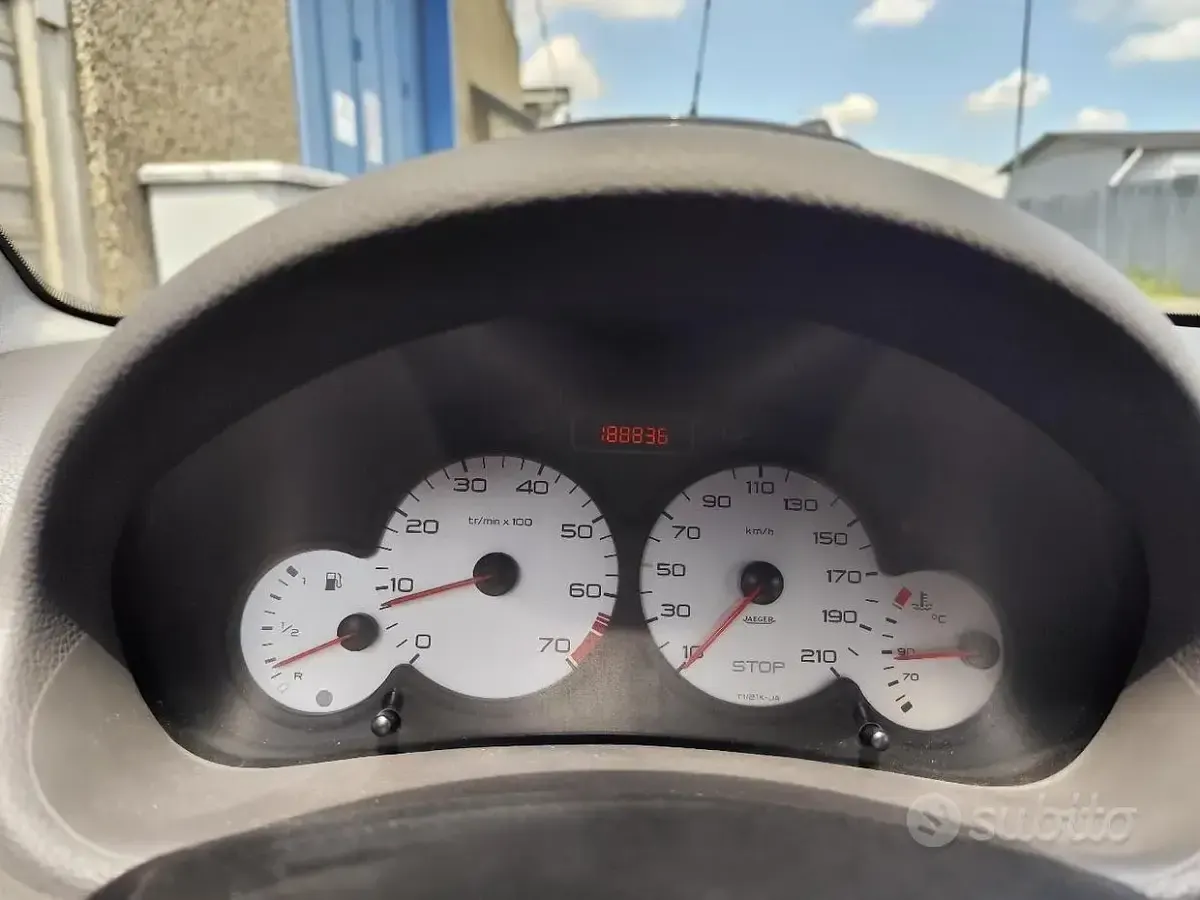 Usata Peugeot 206 60 CV (44 kW) 2004 Berlina